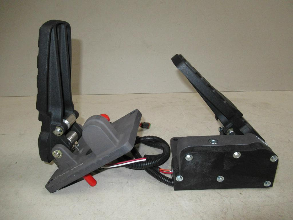 Caterpillar 3519419 - Педала за Градежна машина: слика 2 Caterpillar 3519419 - Педала за Градежна машина: слика 2