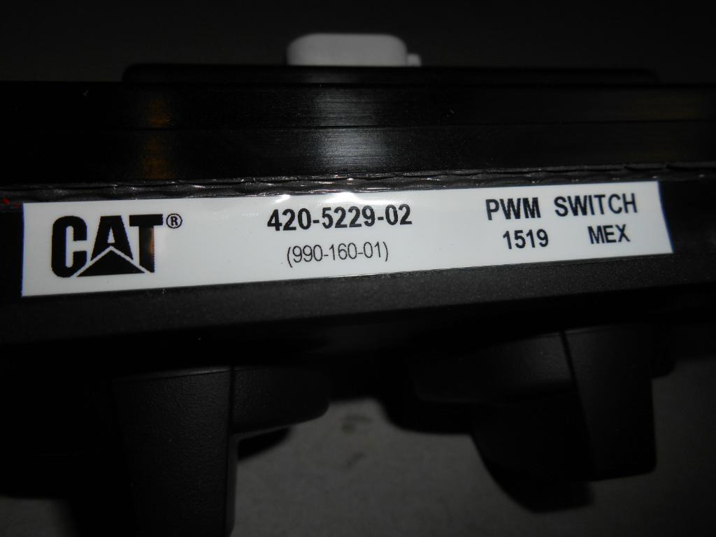 Caterpillar 4205229 - Контролна табла за Градежна машина: слика 5 Caterpillar 4205229 - Контролна табла за Градежна машина: слика 5