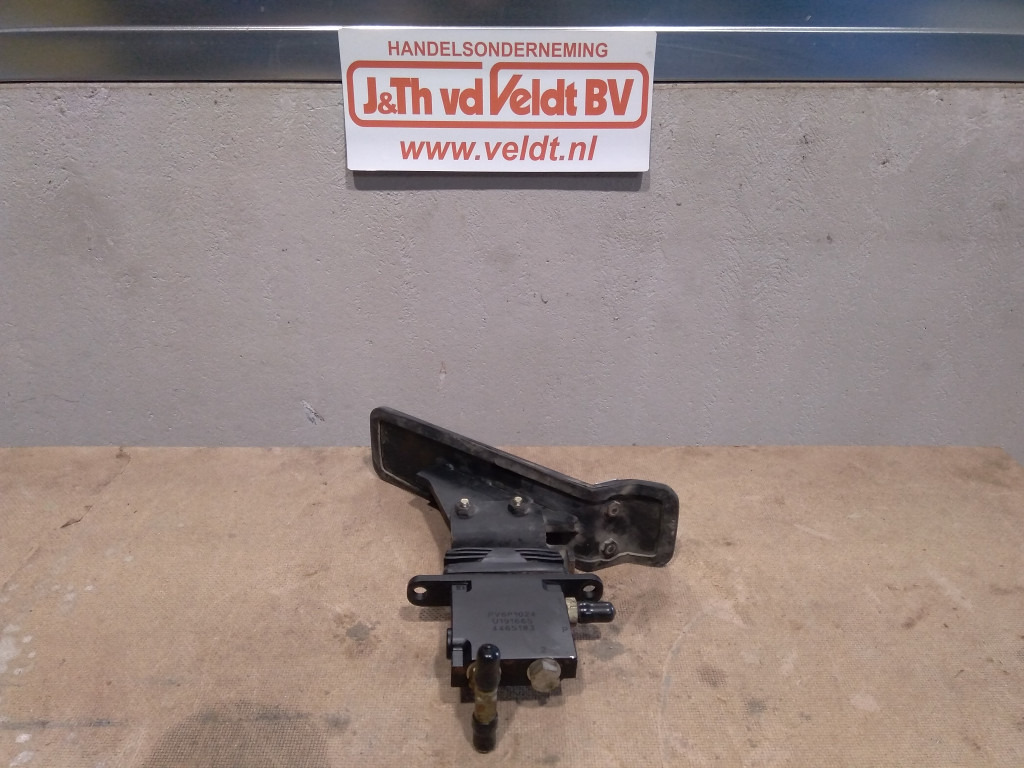 Hitachi 4465183 - - Педала за Градежна машина: слика 1 Hitachi 4465183 - - Педала за Градежна машина: слика 1