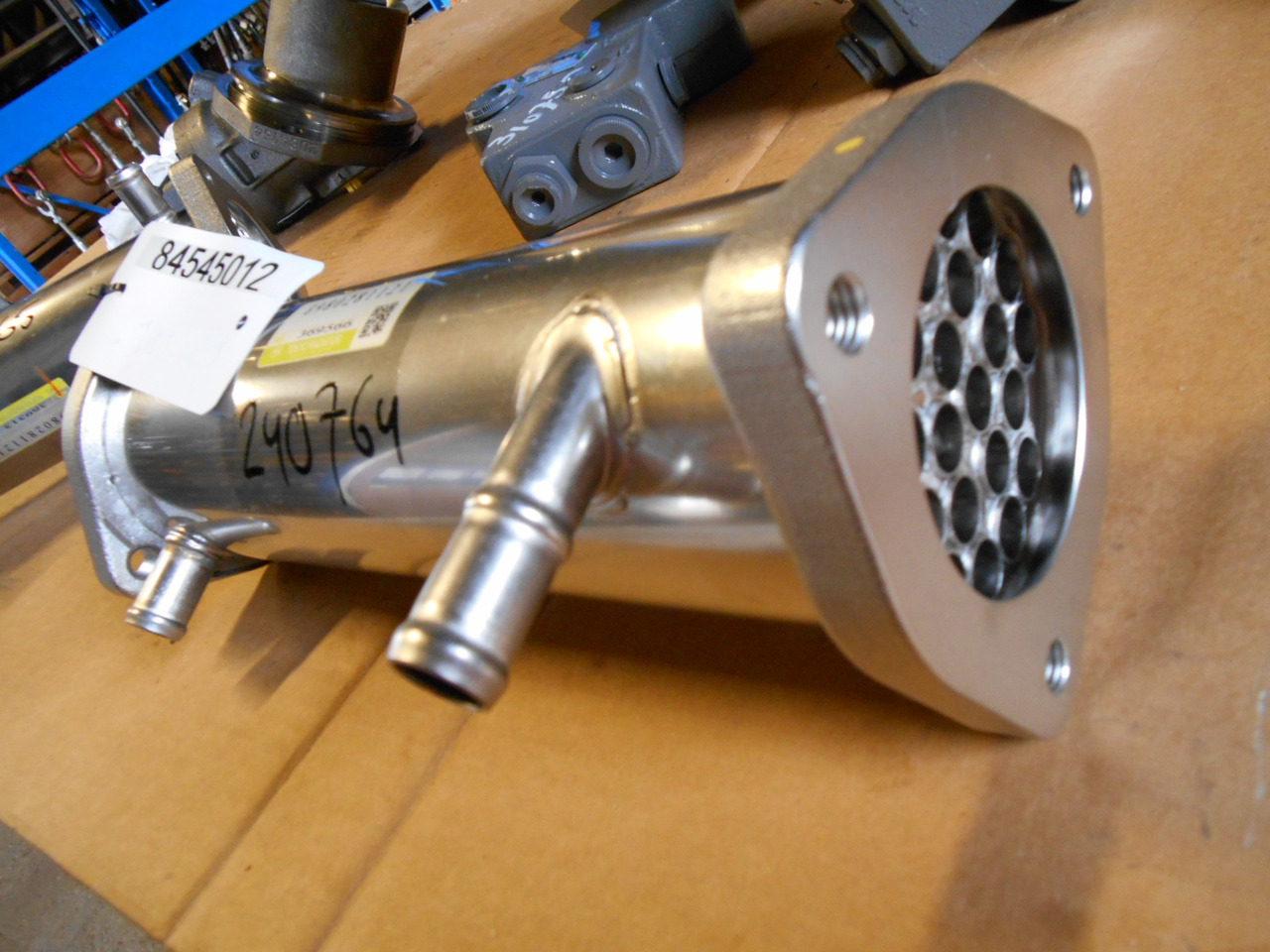 Hitachi 8980281121 - 8982127150 - Ладилник EGR за Земјоделска машина: слика 4 Hitachi 8980281121 - 8982127150 - Ладилник EGR за Земјоделска машина: слика 4