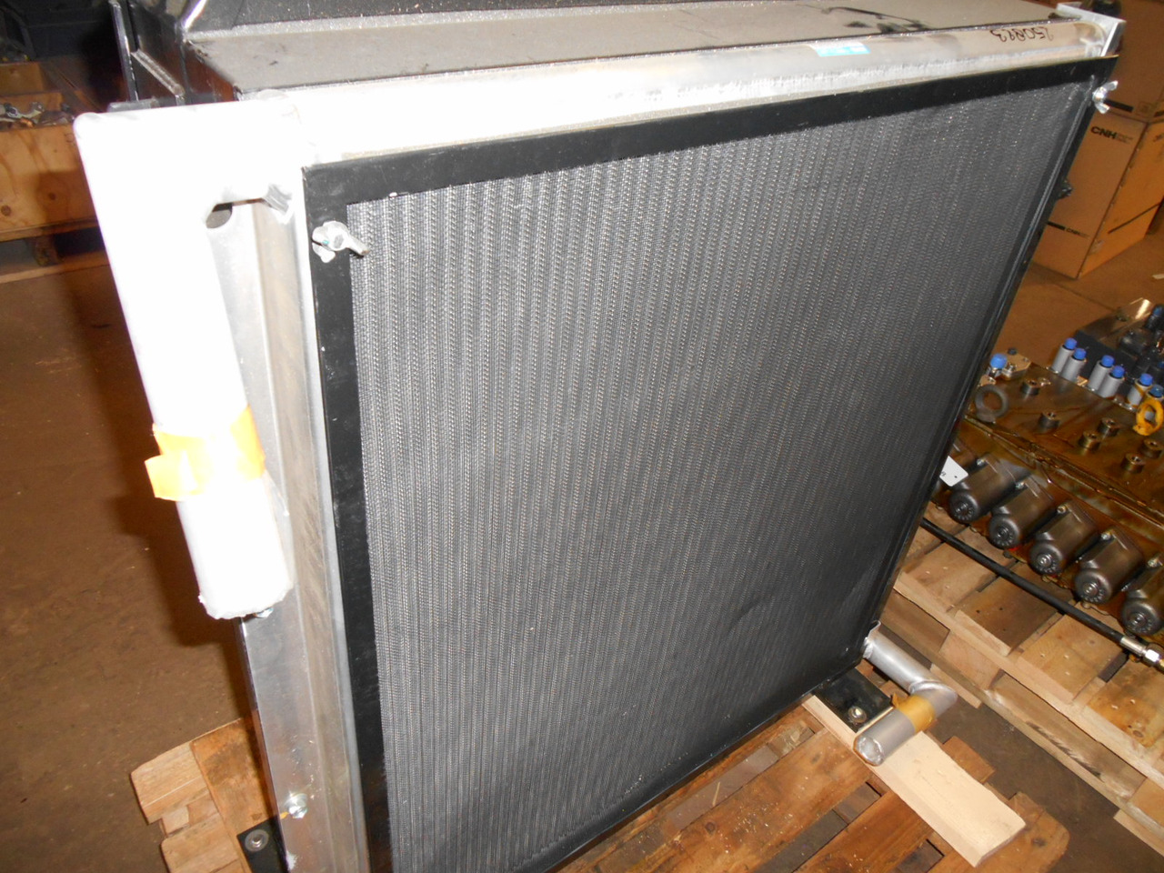 Kobelco YN05P00024S002 - Ладилник за масло за Градежна машина: слика 3 Kobelco YN05P00024S002 - Ладилник за масло за Градежна машина: слика 3