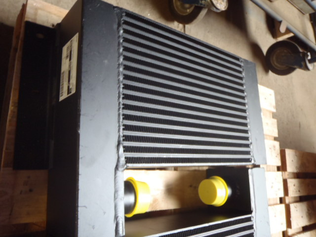 New Holland 6914286 - Интеркулер за Градежна машина: слика 2 New Holland 6914286 - Интеркулер за Градежна машина: слика 2