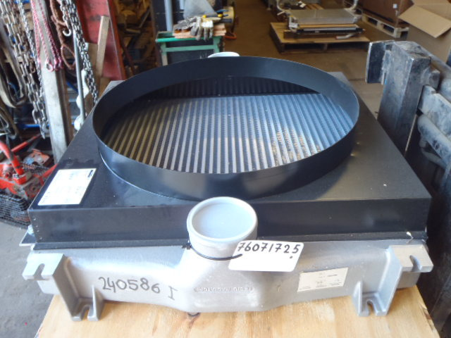 New Holland 76071725 - Интеркулер за Градежна машина: слика 1 New Holland 76071725 - Интеркулер за Градежна машина: слика 1