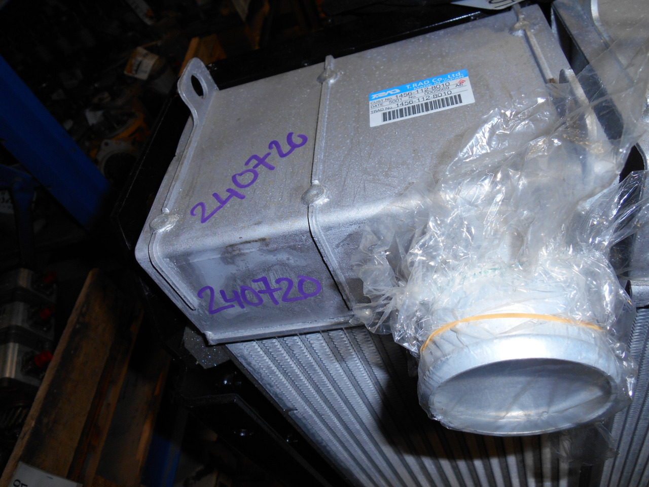 New Holland LC05P00043S003 - Интеркулер за Градежна машина: слика 2 New Holland LC05P00043S003 - Интеркулер за Градежна машина: слика 2