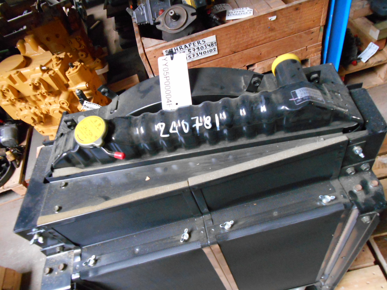 New Holland YY05P00004F1 - SK135SR ED150 SK115SRDZ SK135SRL-1E SK135SRLC - Радијатор за Градежна машина: слика 2 New Holland YY05P00004F1 - SK135SR ED150 SK115SRDZ SK135SRL-1E SK135SRLC - Радијатор за Градежна машина: слика 2