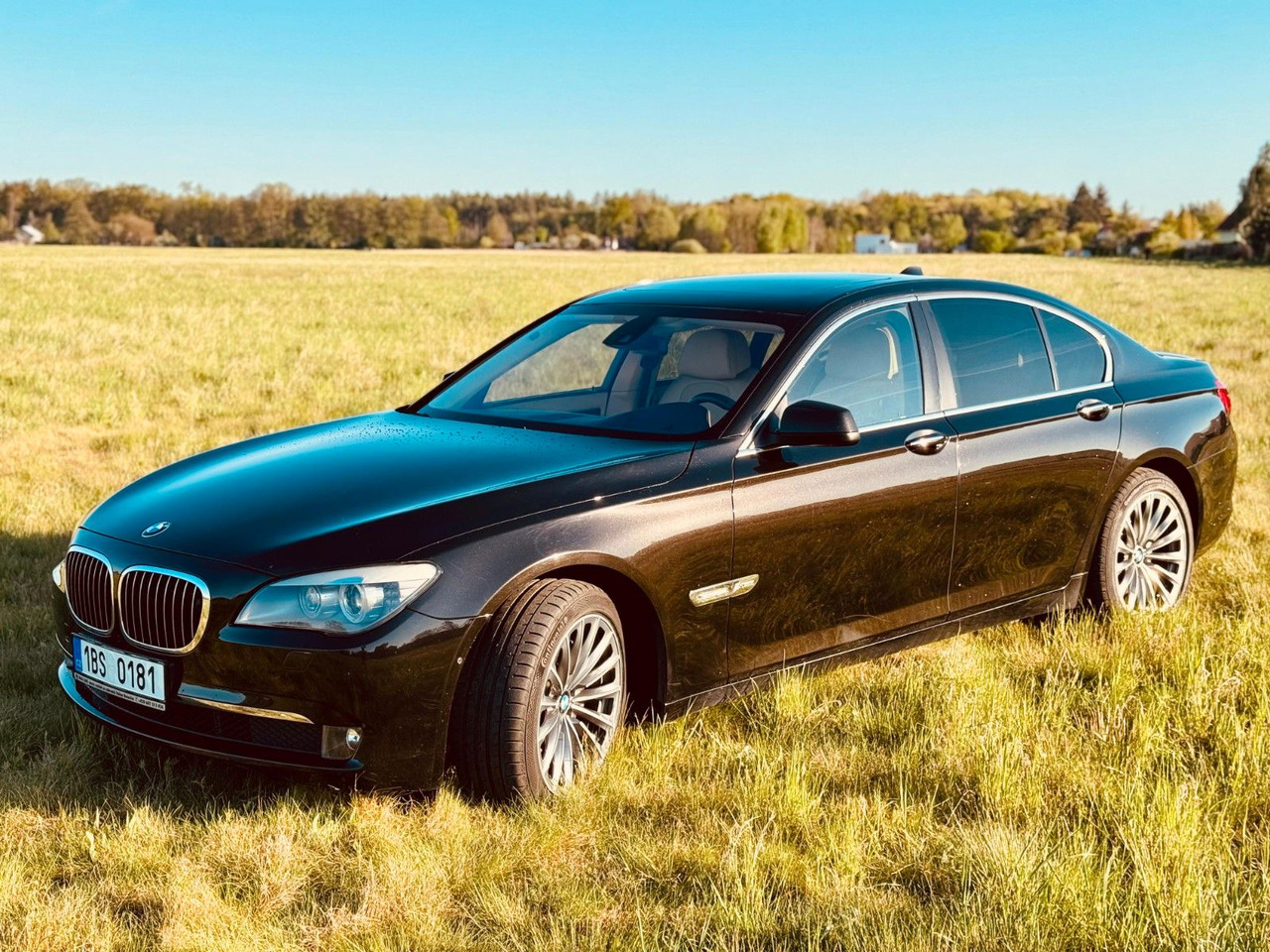 BMW 740d xDrive 4x4 Long - Седан: слика 1 BMW 740d xDrive 4x4 Long - Седан: слика 1