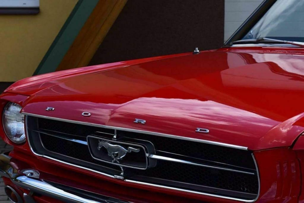 Ford Mustang Cabriolet - Автомобил: слика 1 Ford Mustang Cabriolet - Автомобил: слика 1