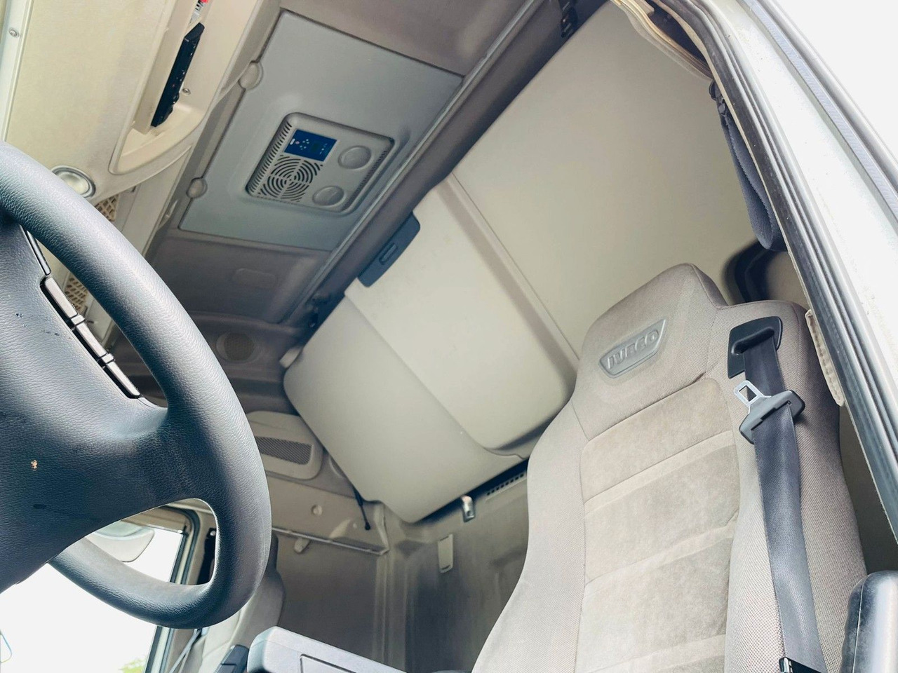 Камион влекач Iveco Stralis AS440S46 EURO6: слика 11