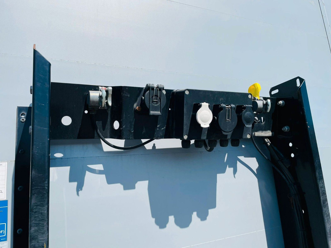 Kögel SN24 C3V - Полуприколка со церада: слика 5 Kögel SN24 C3V - Полуприколка со церада: слика 5