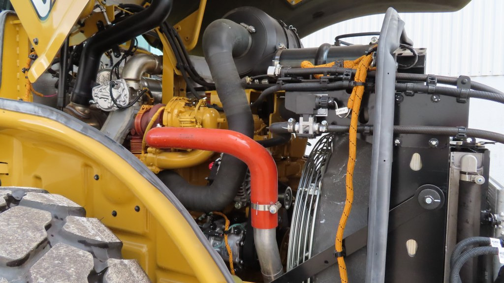 Компактор Caterpillar CS 74 B: слика 9 Компактор Caterpillar CS 74 B: слика 9