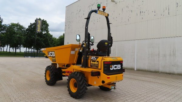 JCB 3T-2 ST - Мини истоварувач: слика 4 JCB 3T-2 ST - Мини истоварувач: слика 4