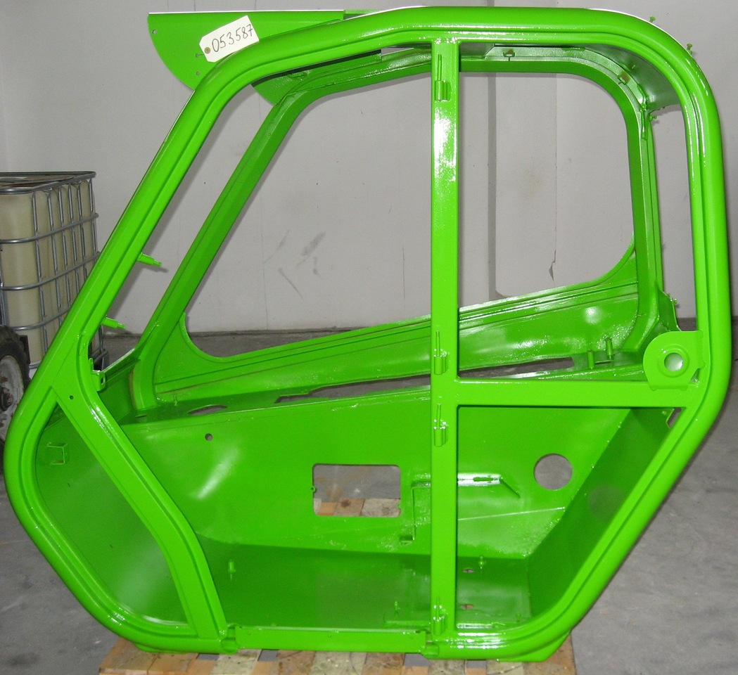 Merlo CAB Nr. 053587 - Кабина за Телескопски ракувач: слика 1 Merlo CAB Nr. 053587 - Кабина за Телескопски ракувач: слика 1