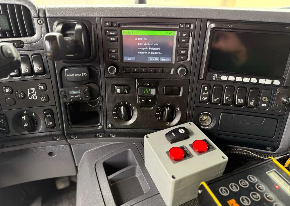 Scania P410 dwukomorowa segregacja - Камион за ѓубре: слика 5 Scania P410 dwukomorowa segregacja - Камион за ѓубре: слика 5