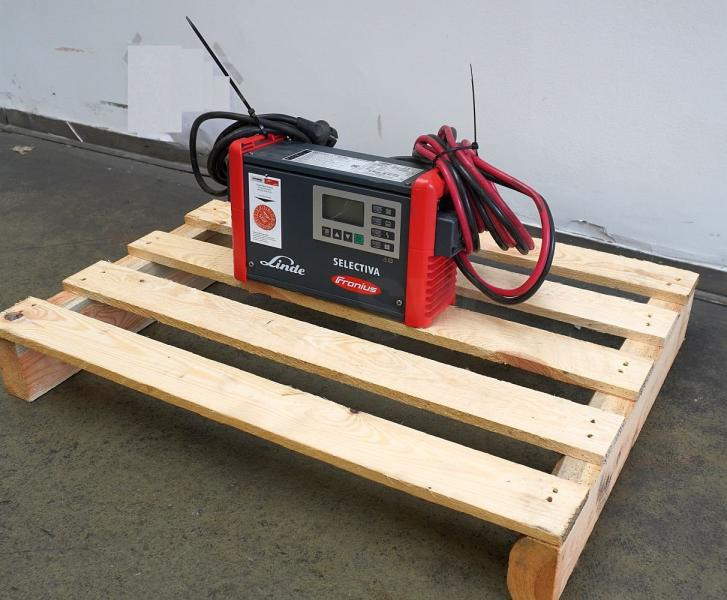 FRONIUS Fronius Selectiva 2050 2kw 24V/50A - Батерија: слика 1 FRONIUS Fronius Selectiva 2050 2kw 24V/50A - Батерија: слика 1