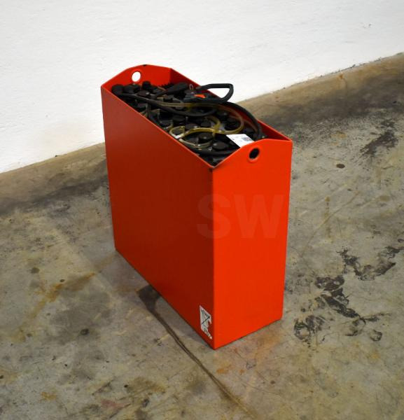 GRUMA 24 Volt 3 PzB 225 Ah - Батерија за Опрема за ракување со материјали: слика 2 GRUMA 24 Volt 3 PzB 225 Ah - Батерија за Опрема за ракување со материјали: слика 2