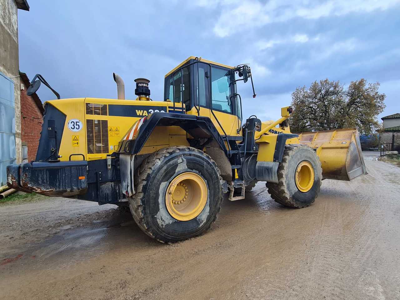 KOMATSU WA380.6 - Натоварувач на тркала: слика 1 KOMATSU WA380.6 - Натоварувач на тркала: слика 1