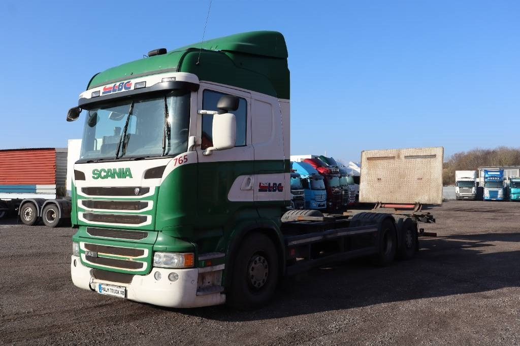 Scania R400LB6X2*4MNB serie 3809 - Транспортер на контејнер/ Камион со променливо тело: слика 1 Scania R400LB6X2*4MNB serie 3809 - Транспортер на контејнер/ Камион со променливо тело: слика 1