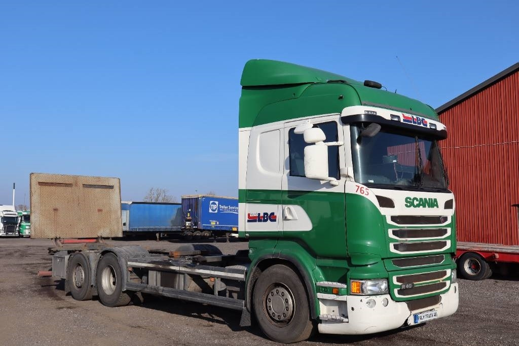 Scania R400LB6X2*4MNB serie 3809 - Транспортер на контејнер/ Камион со променливо тело: слика 2 Scania R400LB6X2*4MNB serie 3809 - Транспортер на контејнер/ Камион со променливо тело: слика 2