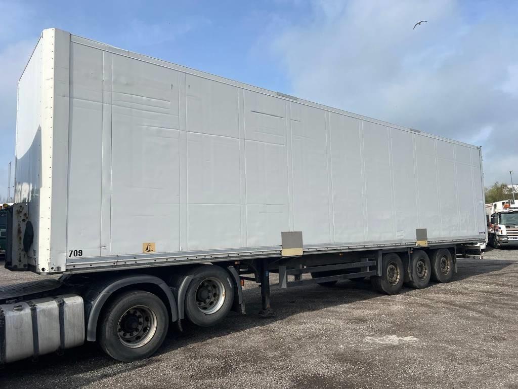 Schmitz Cargobull serie 2616 - Полуприколка сандучар: слика 1 Schmitz Cargobull serie 2616 - Полуприколка сандучар: слика 1