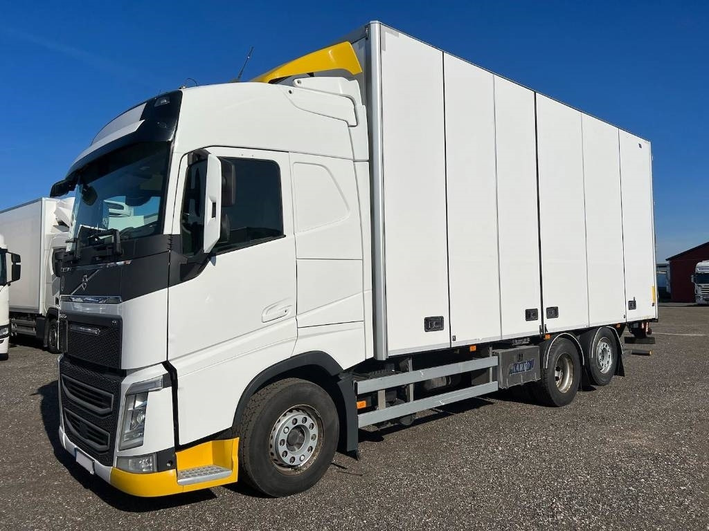 Volvo FH500 6*2 serie 2032 - Камион сандучар: слика 1 Volvo FH500 6*2 serie 2032 - Камион сандучар: слика 1