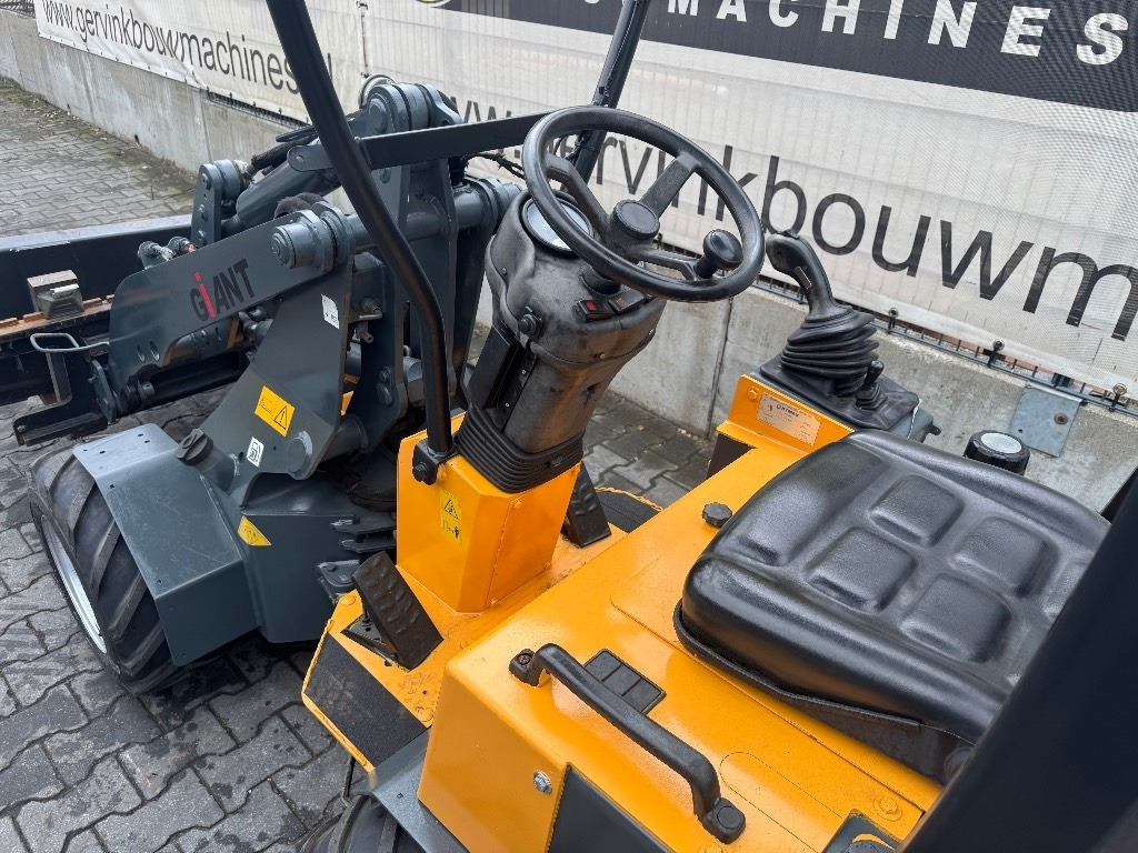 GiANT B204SW - Земјоделски натоварувач: слика 4 GiANT B204SW - Земјоделски натоварувач: слика 4