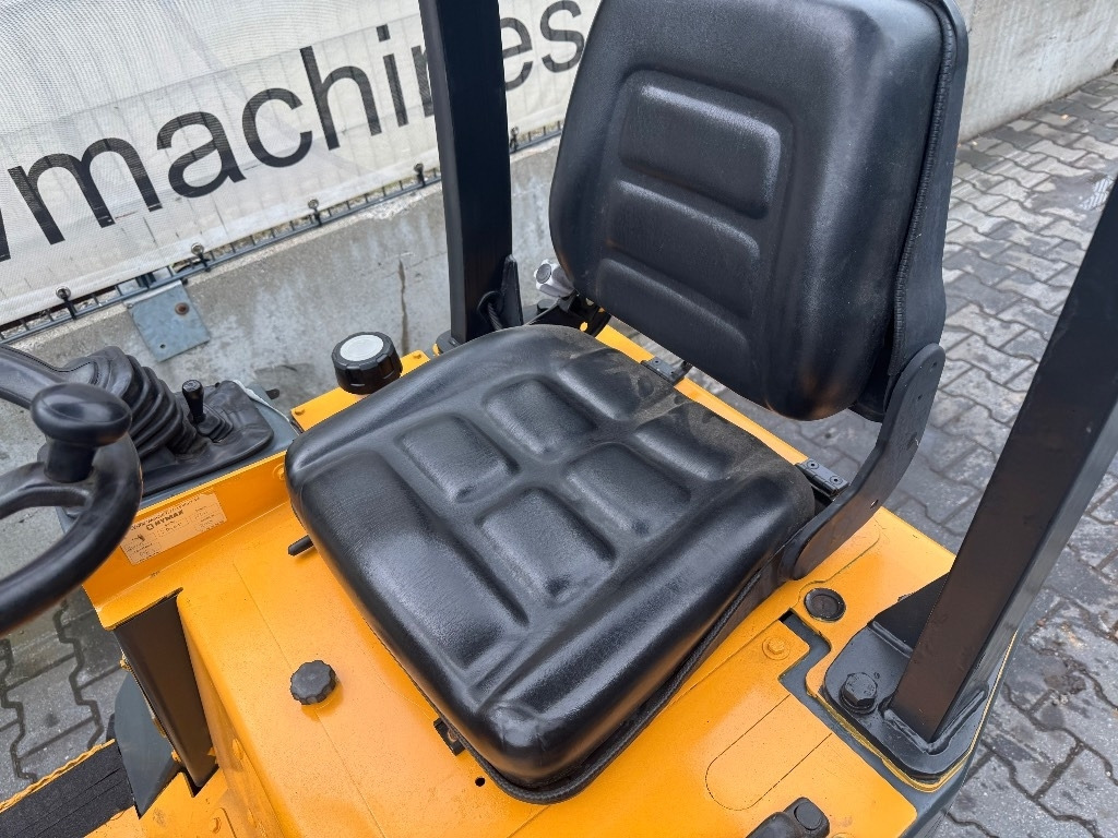 GiANT B204SW - Земјоделски натоварувач: слика 5 GiANT B204SW - Земјоделски натоварувач: слика 5