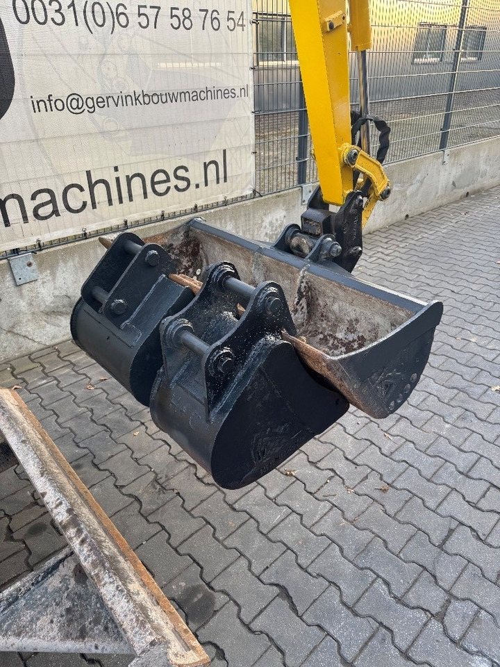 Komatsu PC 26 MR-3 - Мини багер: слика 3 Komatsu PC 26 MR-3 - Мини багер: слика 3