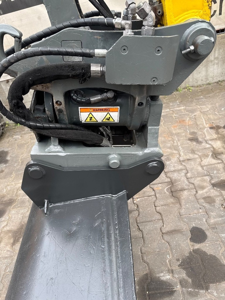 Wacker Neuson EZ 80 - Мини багер: слика 4 Wacker Neuson EZ 80 - Мини багер: слика 4