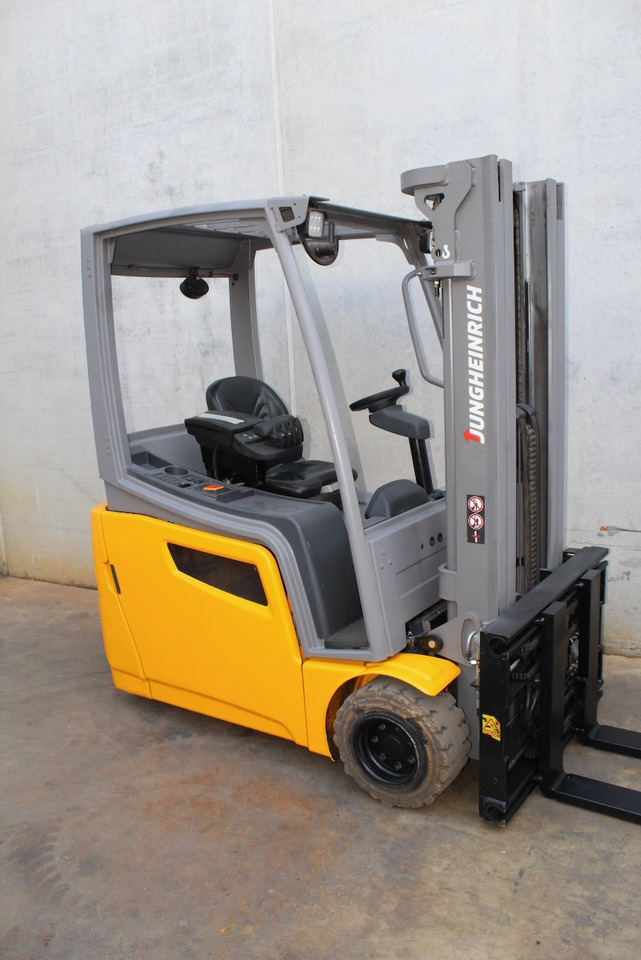Jungheinrich EFG 218k 440 DZ NEW BATTERY - Електричен вилушкар: слика 1 Jungheinrich EFG 218k 440 DZ NEW BATTERY - Електричен вилушкар: слика 1