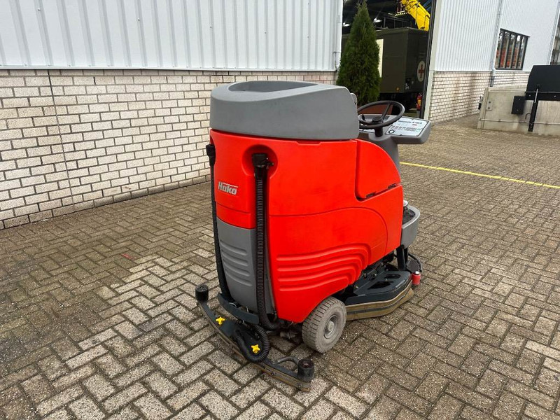 Hako B 750 R SOLD - Возило за метење: слика 2 Hako B 750 R SOLD - Возило за метење: слика 2