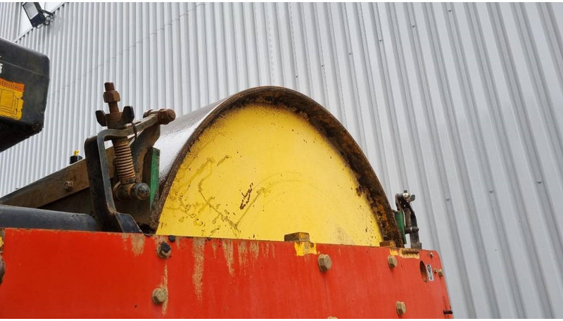 Ваљак Dynapac CS142, Vält: слика 13