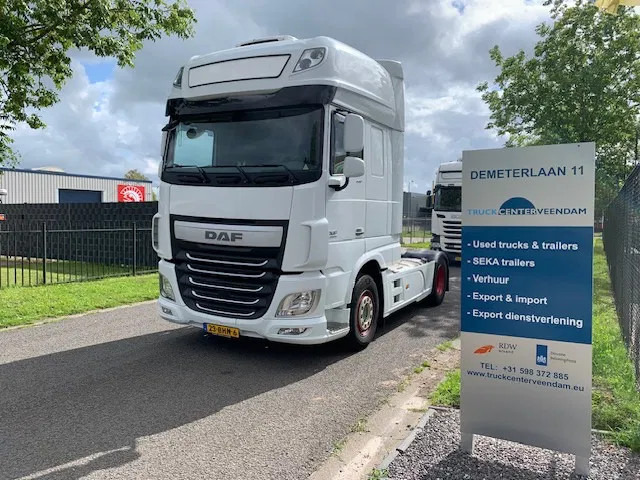 DAF XF 440 FT Euro6 SSC standairco 2 tanks TuV 09-2025 - Камион влекач: слика 1 DAF XF 440 FT Euro6 SSC standairco 2 tanks TuV 09-2025 - Камион влекач: слика 1