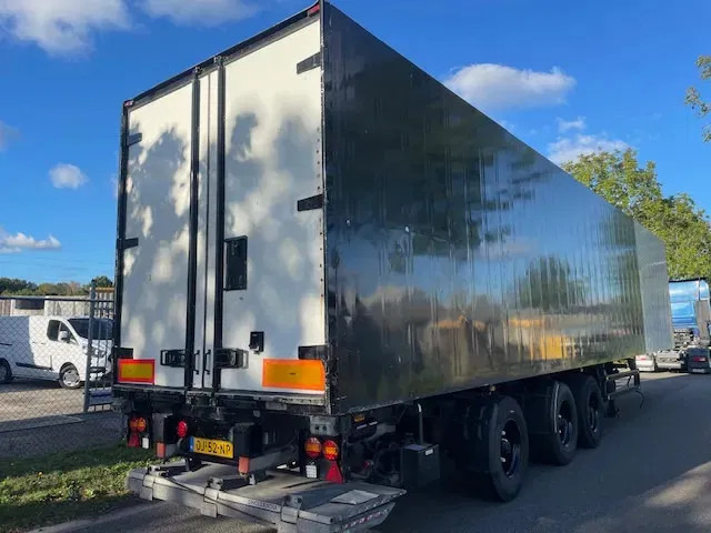 Van Eck UT-3B Steering axle 260 cm insteek Frigo carrier vector UT-3B H= 260 W= 250cm - Полуприколка ладилник: слика 4 Van Eck UT-3B Steering axle 260 cm insteek Frigo carrier vector UT-3B H= 260 W= 250cm - Полуприколка ладилник: слика 4