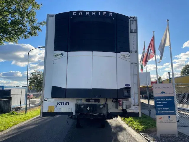 Van Eck UT-3B Steering axle 260 cm insteek Frigo carrier vector UT-3B H= 260 W= 250cm - Полуприколка ладилник: слика 2 Van Eck UT-3B Steering axle 260 cm insteek Frigo carrier vector UT-3B H= 260 W= 250cm - Полуприколка ладилник: слика 2