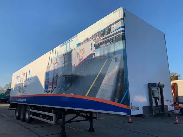 Vogelzang Closed box insulated lift axle MOT 06-2026 TOP Condition - Полуприколка сандучар: слика 1 Vogelzang Closed box insulated lift axle MOT 06-2026 TOP Condition - Полуприколка сандучар: слика 1