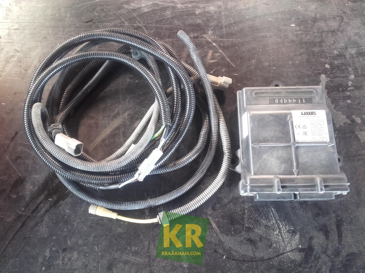 1100 Controller John Deere - Систем за навигација за Трактор: слика 1 1100 Controller John Deere - Систем за навигација за Трактор: слика 1