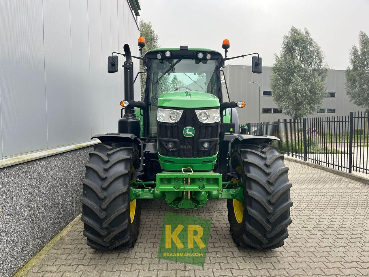 Трактор 6155M John Deere: слика 17