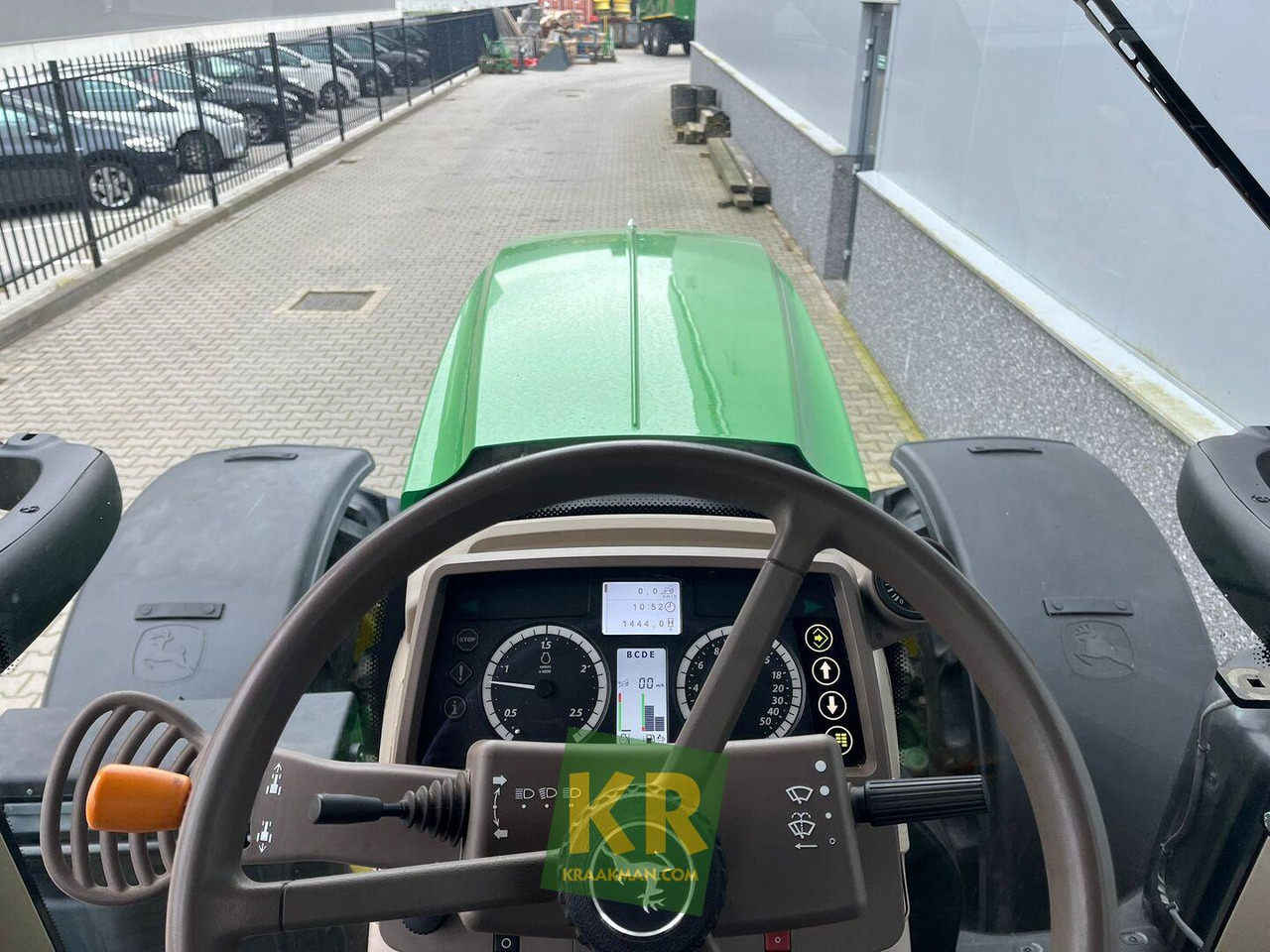 Трактор 6155M John Deere: слика 7