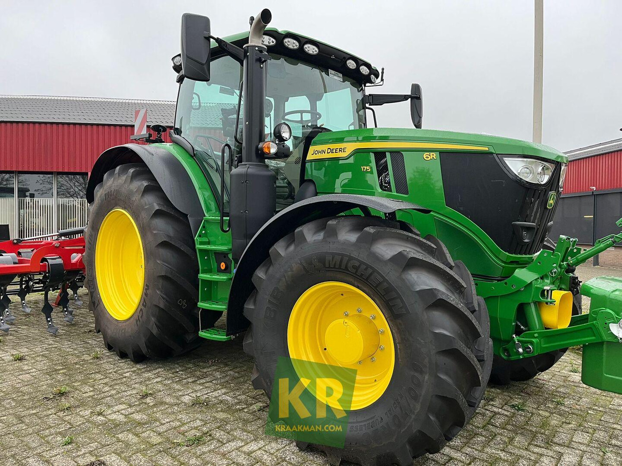 John Deere 6R 175 - Трактор: слика 2 John Deere 6R 175 - Трактор: слика 2