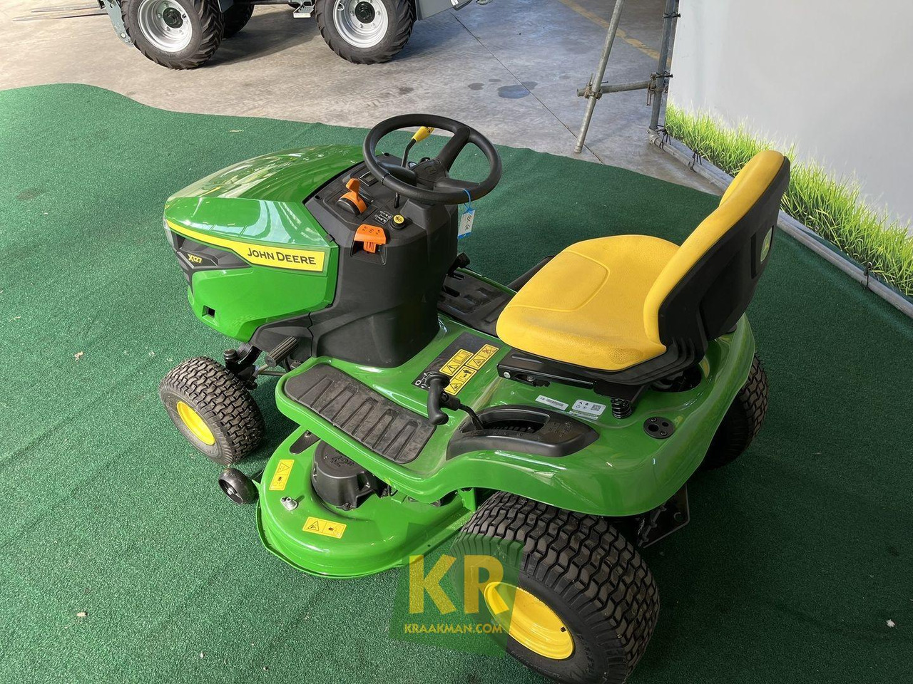 John Deere X127 - Градинарска косилка: слика 4 John Deere X127 - Градинарска косилка: слика 4