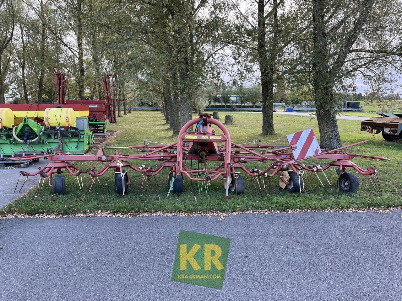 Krone KW 6.40/6 schudder - Превртувач и гребло: слика 3 Krone KW 6.40/6 schudder - Превртувач и гребло: слика 3