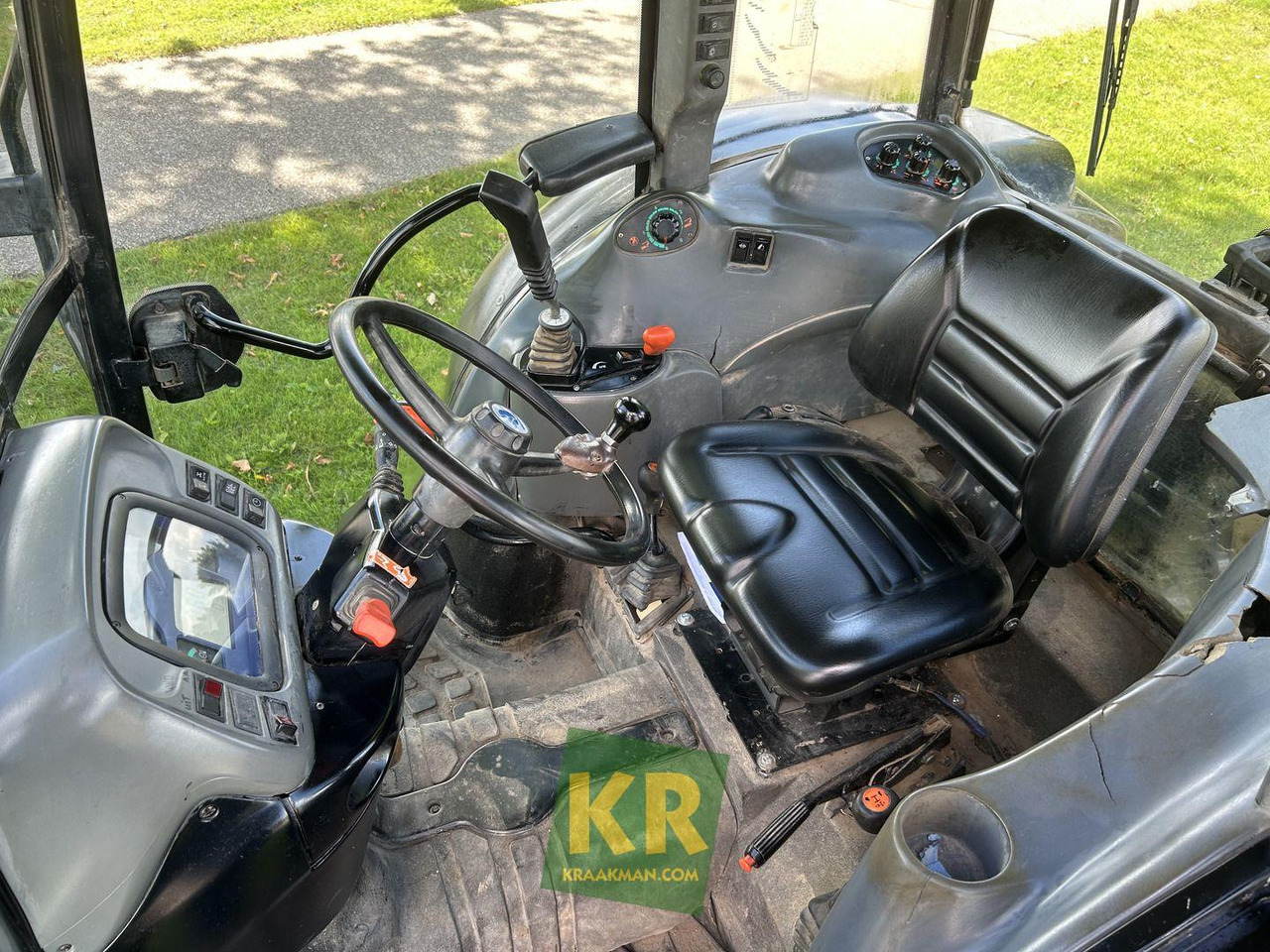 New Holland TN75S - Трактор: слика 5 New Holland TN75S - Трактор: слика 5