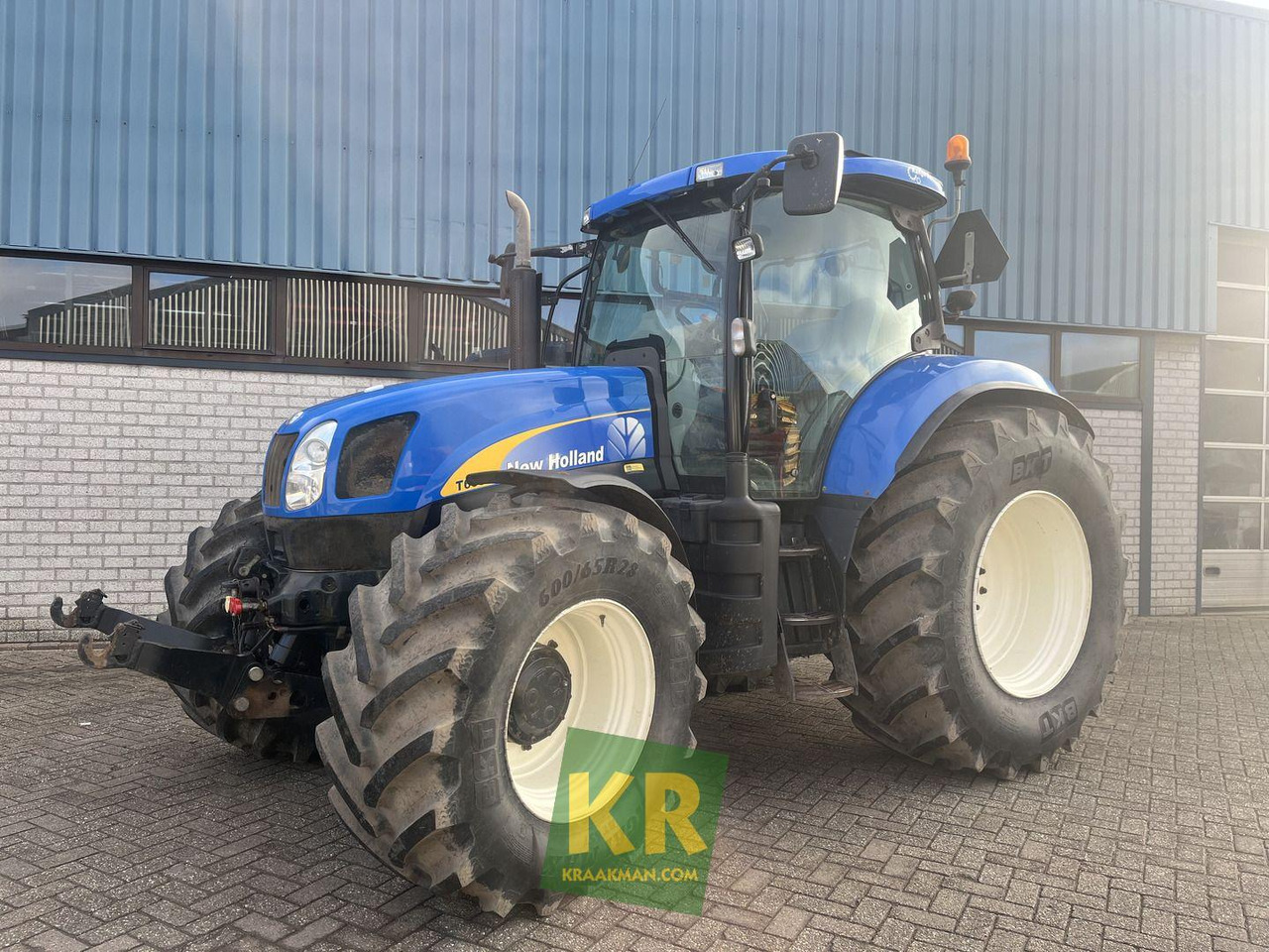 T6080 Elite New Holland - Трактор: слика 1 T6080 Elite New Holland - Трактор: слика 1