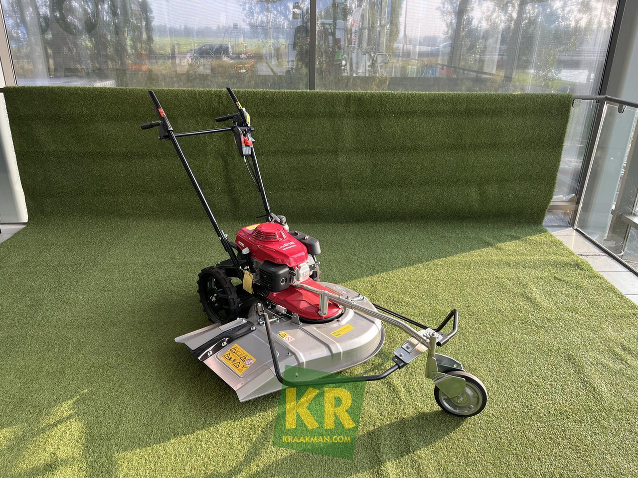 UMK Honda  - Градинарска косилка: слика 3 UMK Honda  - Градинарска косилка: слика 3