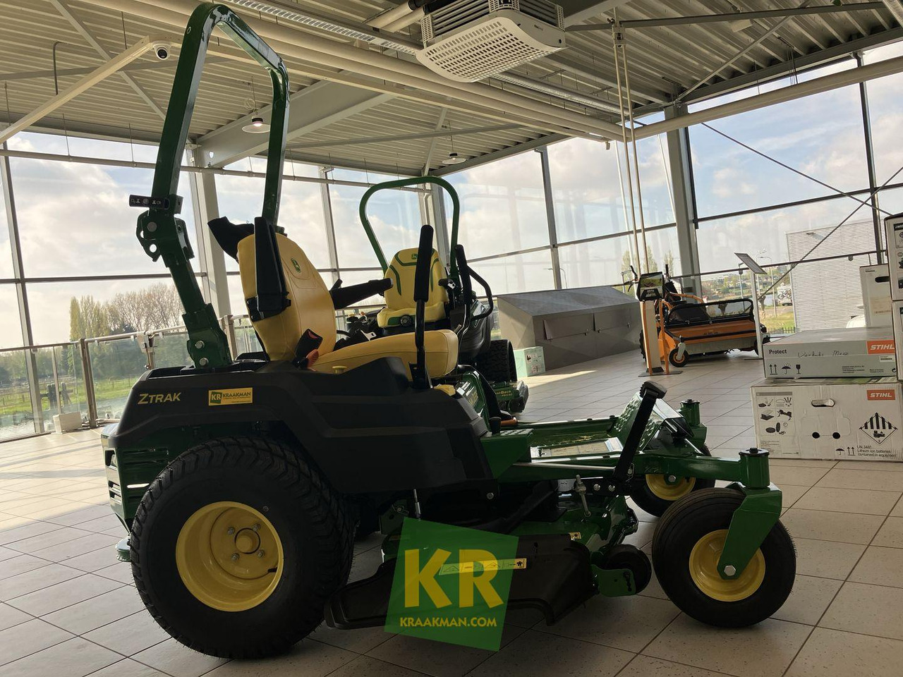 Z515E ZEROTURN John Deere  - Градинарска косилка: слика 4 Z515E ZEROTURN John Deere  - Градинарска косилка: слика 4