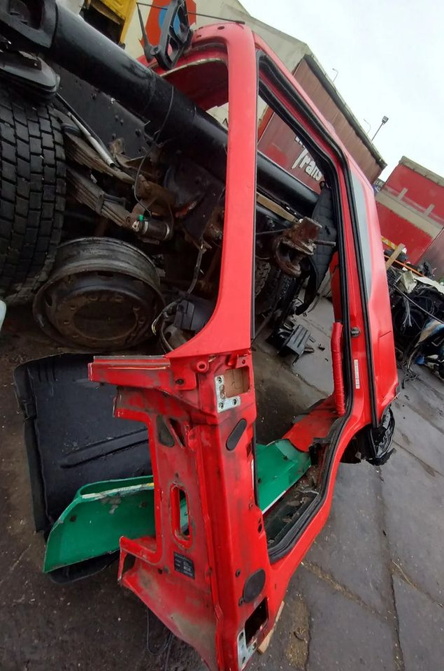 ĆWIARTKA BOK IVECO STRALIS HI-WAY - Каросерија и екстериер за Камион: слика 3 ĆWIARTKA BOK IVECO STRALIS HI-WAY - Каросерија и екстериер за Камион: слика 3