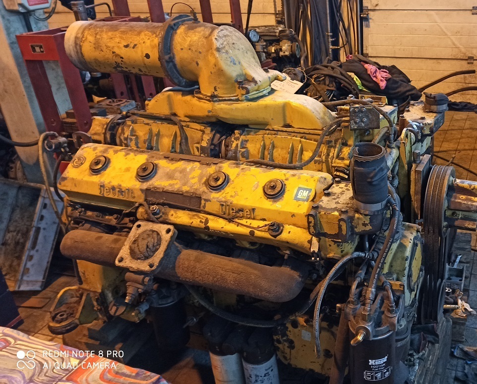 DETROIT 12V71 12v-71 7123-7000 - Мотор за Друга машина: слика 1 DETROIT 12V71 12v-71 7123-7000 - Мотор за Друга машина: слика 1