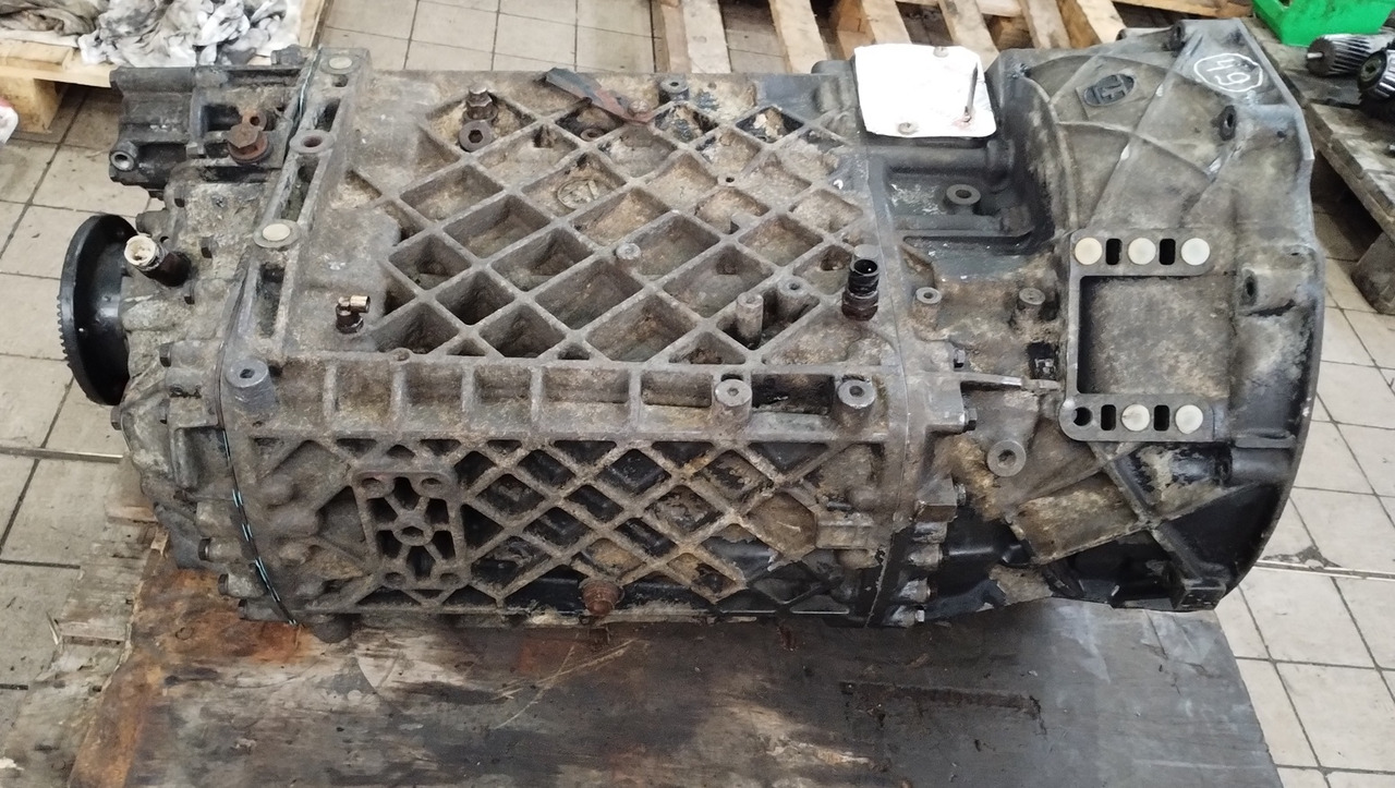 MAN SKRZYNIA BIEGÓW MAN TGA TGS ZF 16 S 2020 TD 16S2020 1.00 - Менувач и делови: слика 1 MAN SKRZYNIA BIEGÓW MAN TGA TGS ZF 16 S 2020 TD 16S2020 1.00 - Менувач и делови: слика 1