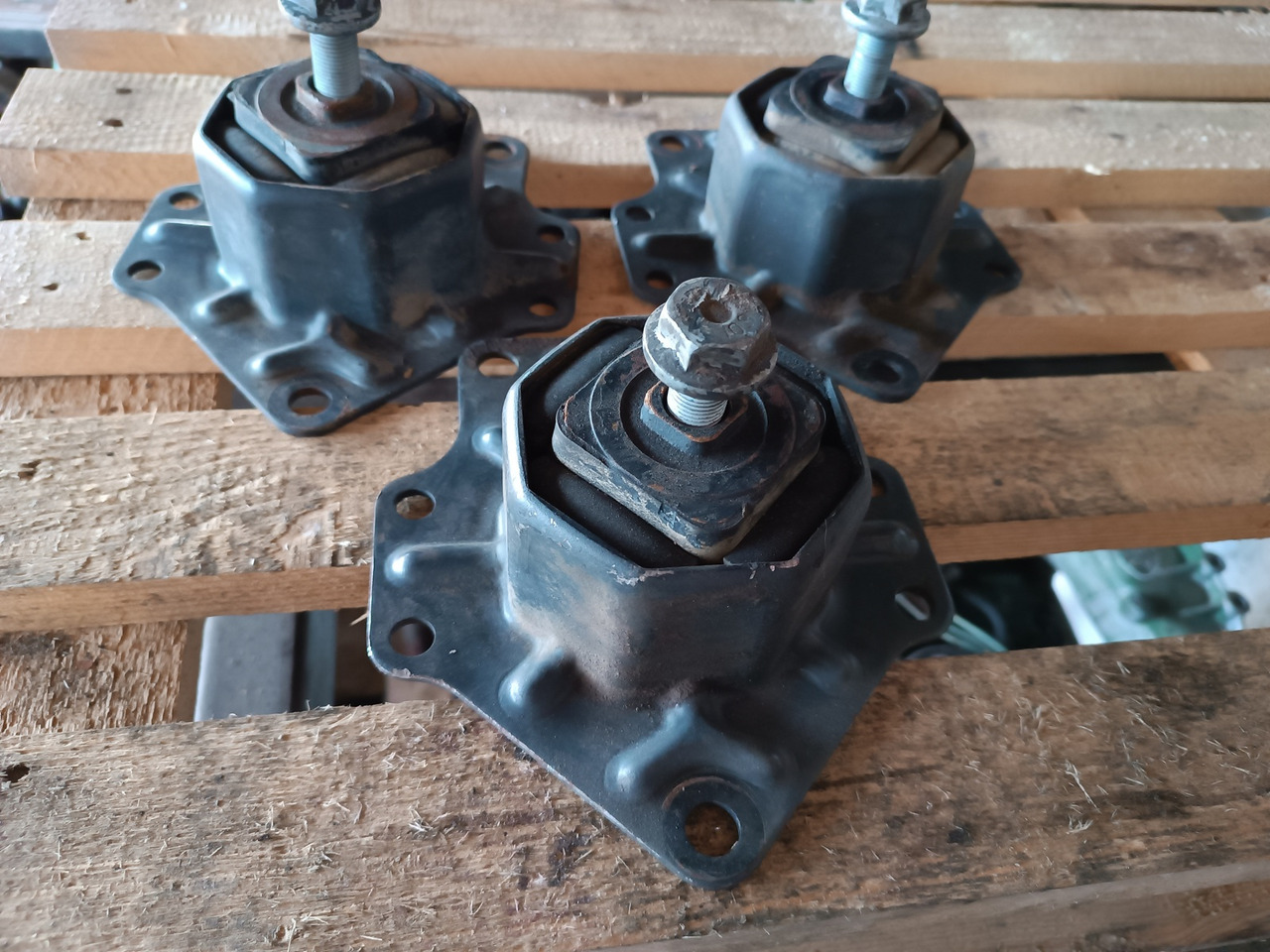 MERCEDES-BENZ SKRZYNIA ROZDZIELCZA REDUKTOR ATEGO 4x4 VG900 1328 1325 1329 - Трансмисија: слика 3 MERCEDES-BENZ SKRZYNIA ROZDZIELCZA REDUKTOR ATEGO 4x4 VG900 1328 1325 1329 - Трансмисија: слика 3