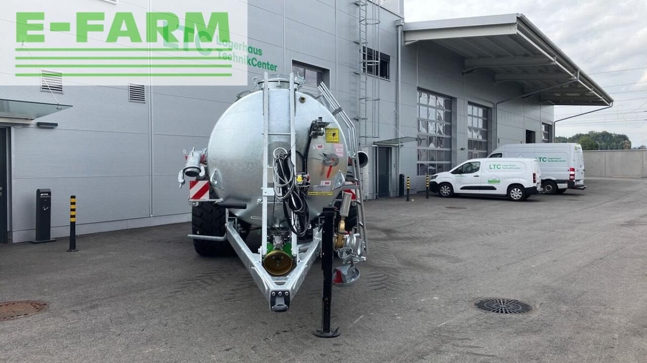 Bauer p 92 mit bomech up 10,5 schleppschuhverteiler - Цистерна за арско ѓубриво: слика 4 Bauer p 92 mit bomech up 10,5 schleppschuhverteiler - Цистерна за арско ѓубриво: слика 4